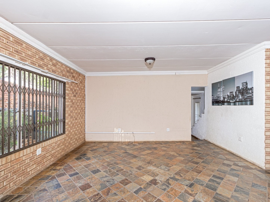 4 Bedroom Property for Sale in Schoemansville North West